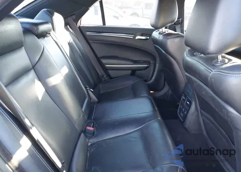 2022 Chrysler 300 S z USA, uszkodzony, nr VIN 2C3CCABG3NH232748